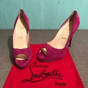 CHRISTIAN LOUBOUTIN VERY PRIVE SUEDE PEEP TOE PUMP